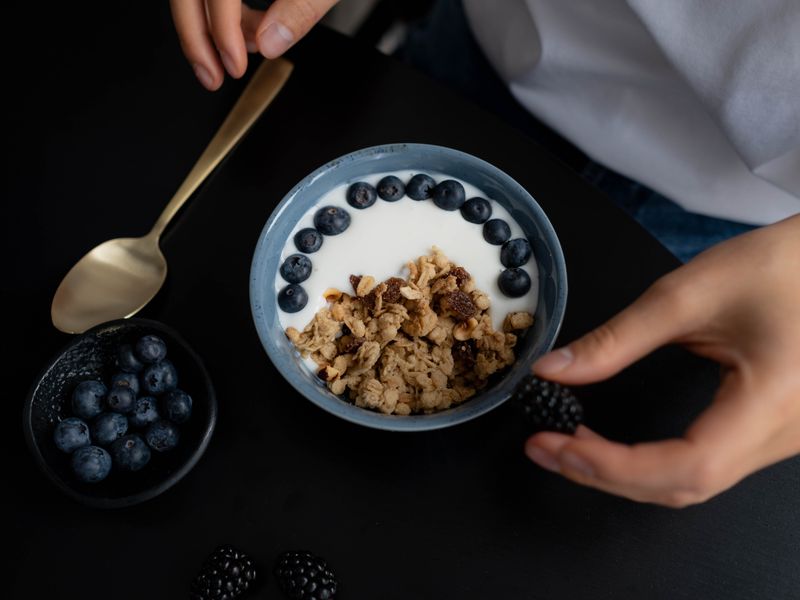 Honey Yogurt with Granola